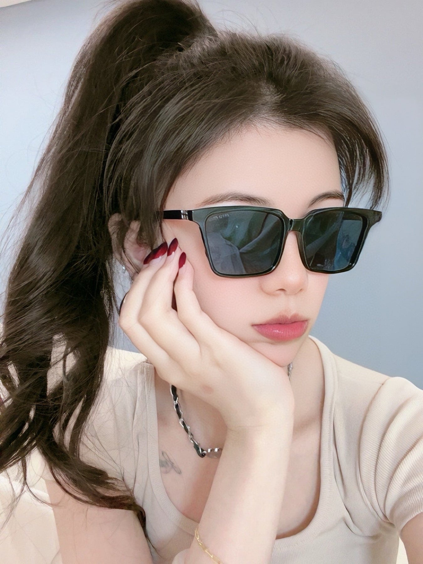 GLIMPSE SQUARE SUNGLASSES 555823 IN BLACK ACETATE