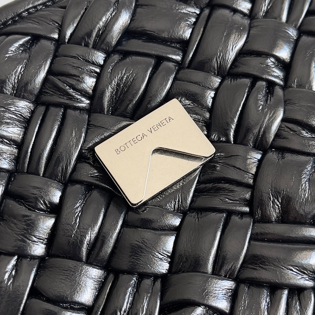 BV Small Rumple Messenger 21 Black Lambskin Shw