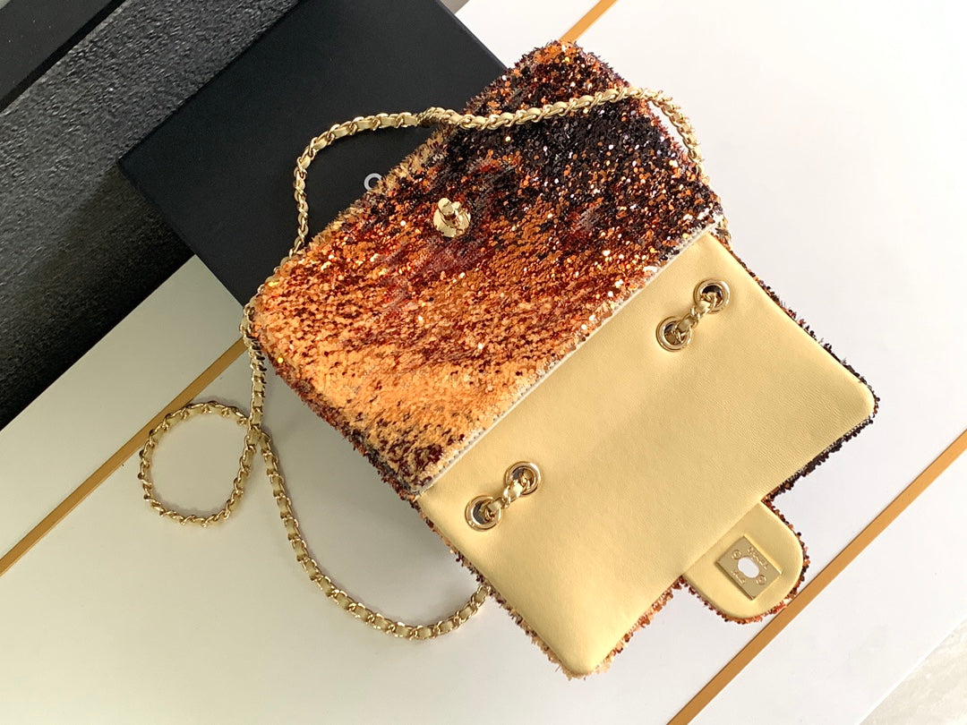 FLAP BAG 20 IN OMBRE ORANGE SEQUINS GOLD HARDWARE