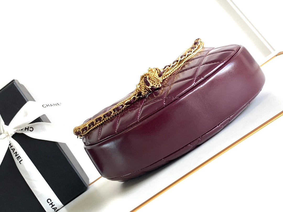 CC 16 MINI POUCH IN DARK RED WINE GRAINED CALFSKIN AND GOLD METAL