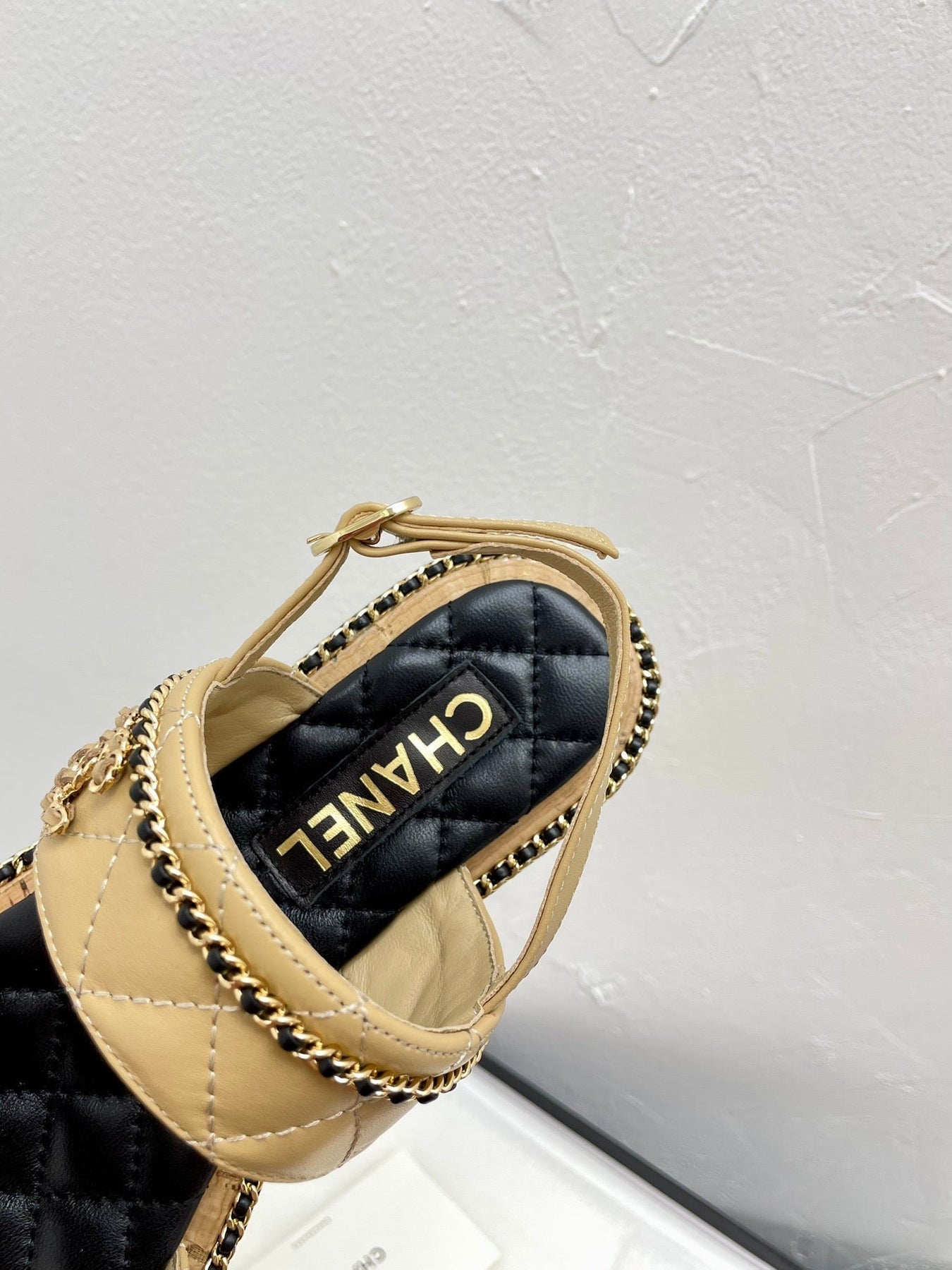 DOUBLE STRAPS SANDALS IN YELLOW CREAM LAMBSKIN