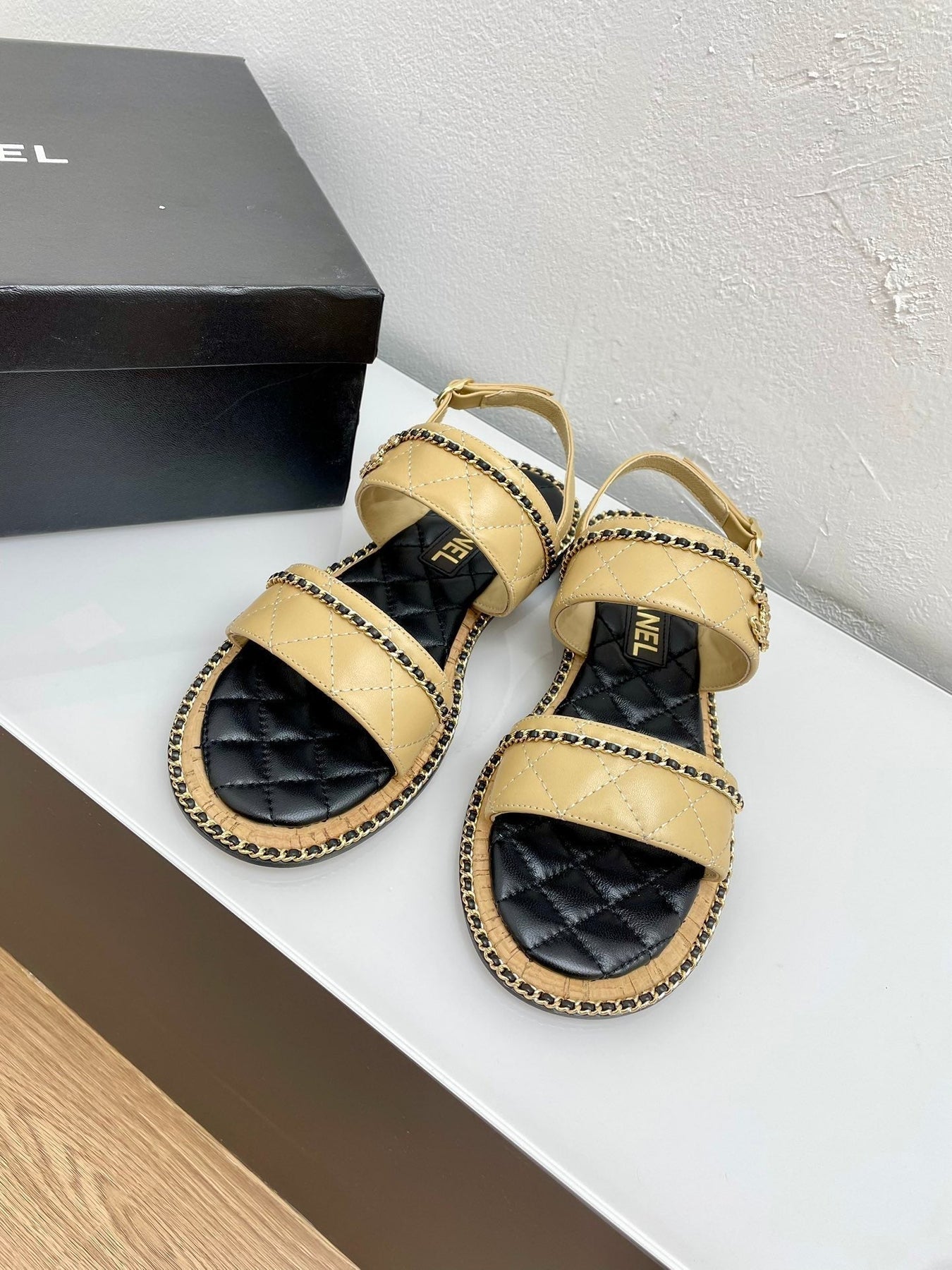 DOUBLE STRAPS SANDALS IN YELLOW CREAM LAMBSKIN