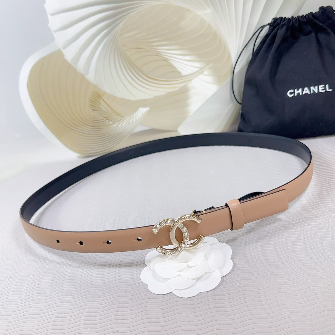 CC BELT 20 MM IN DESERT SAND SMOOTH CALFSKIN GOLD HARDWARE ATTACH RHINSTONE