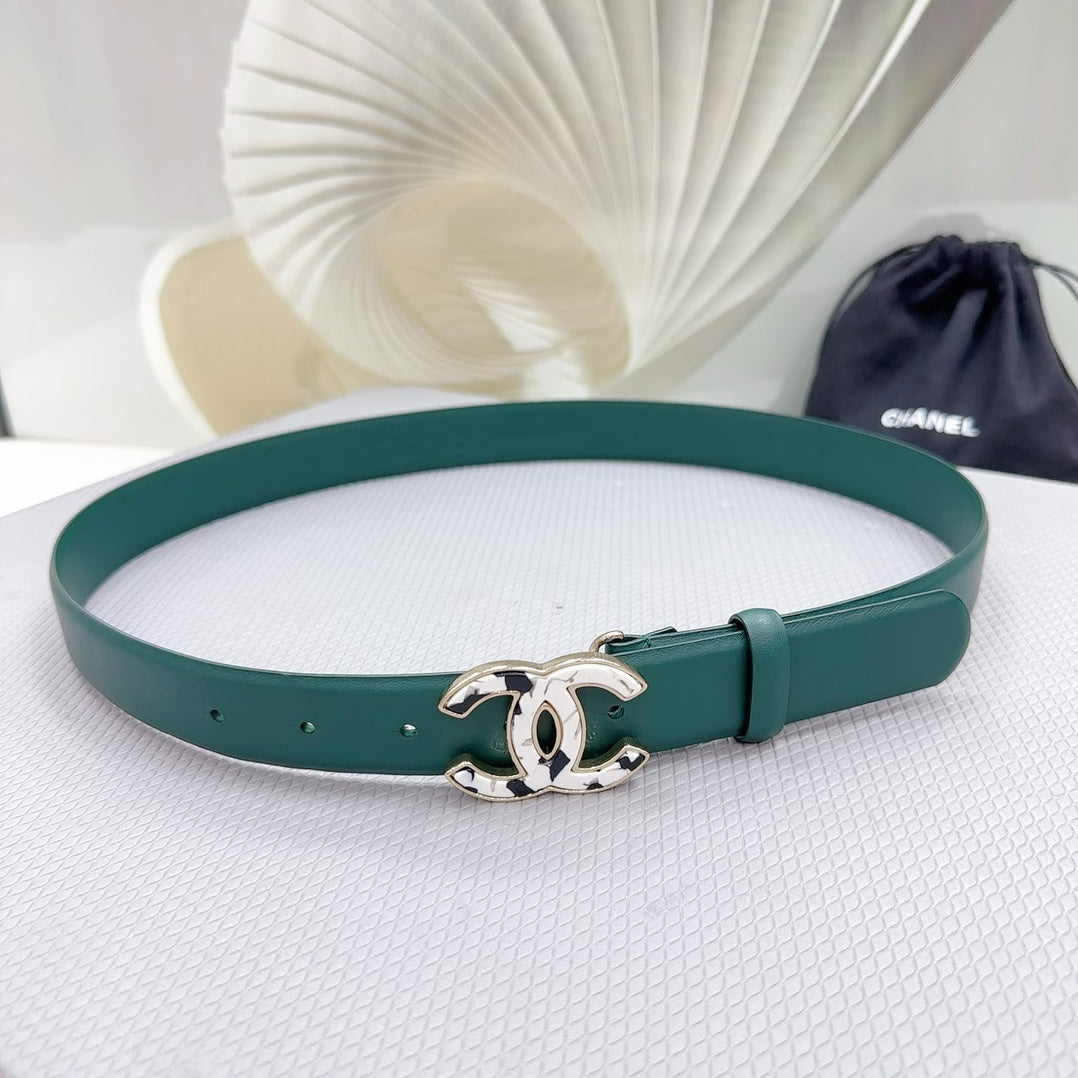 CC 30MM BELT IN COOL GREEN SHINNY CALFSKIN WHITE LOGO