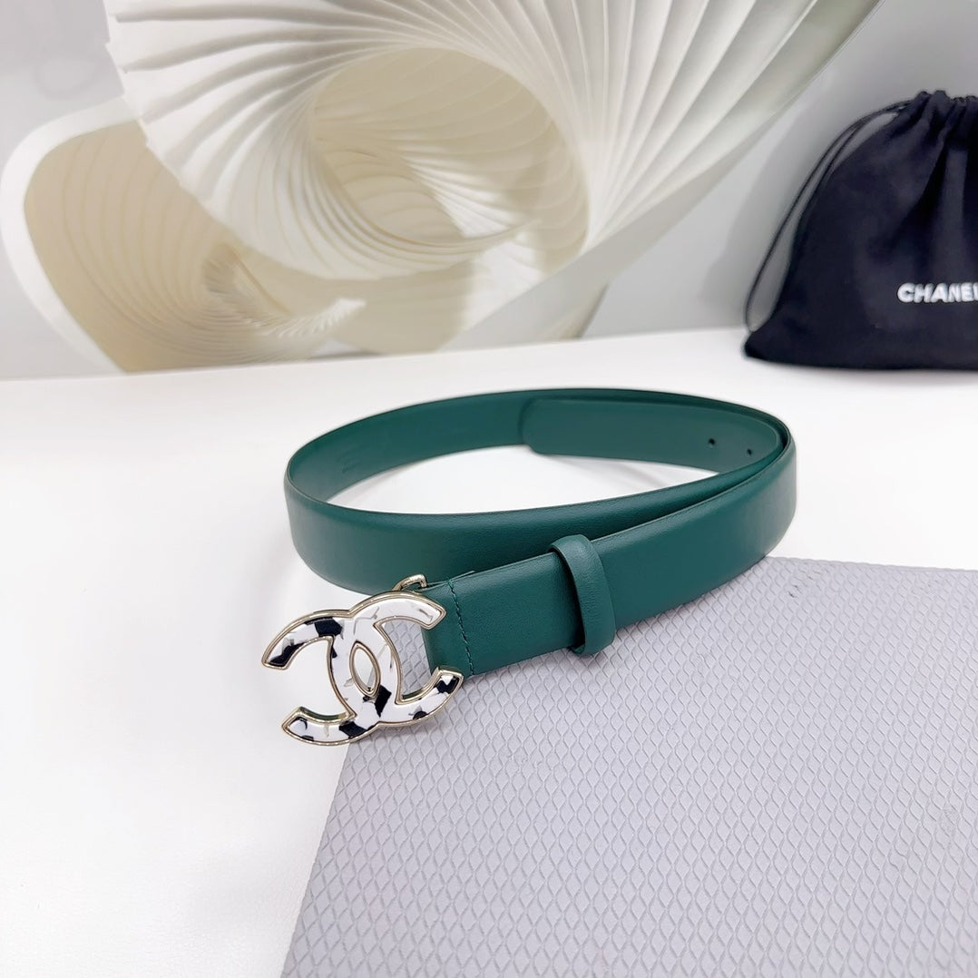 CC 30MM BELT IN COOL GREEN SHINNY CALFSKIN WHITE LOGO