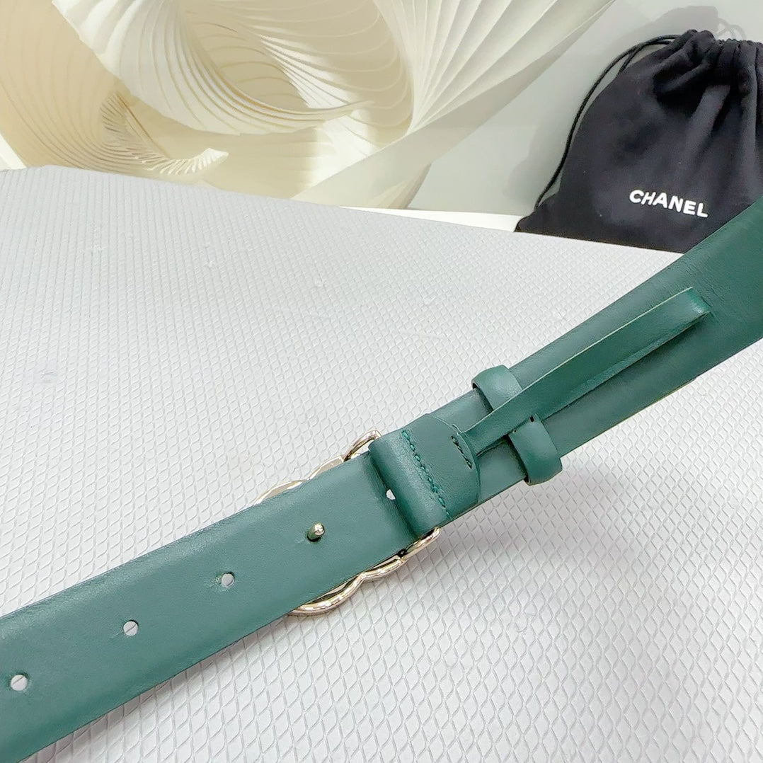 CC 30MM BELT IN COOL GREEN SHINNY CALFSKIN WHITE LOGO