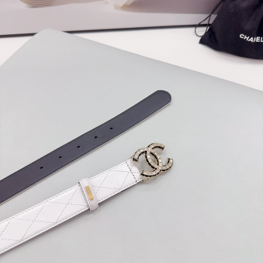 CC 30MM BELT IN WHITE EMBROIDERED CALFSKIN METAL HARDWARE