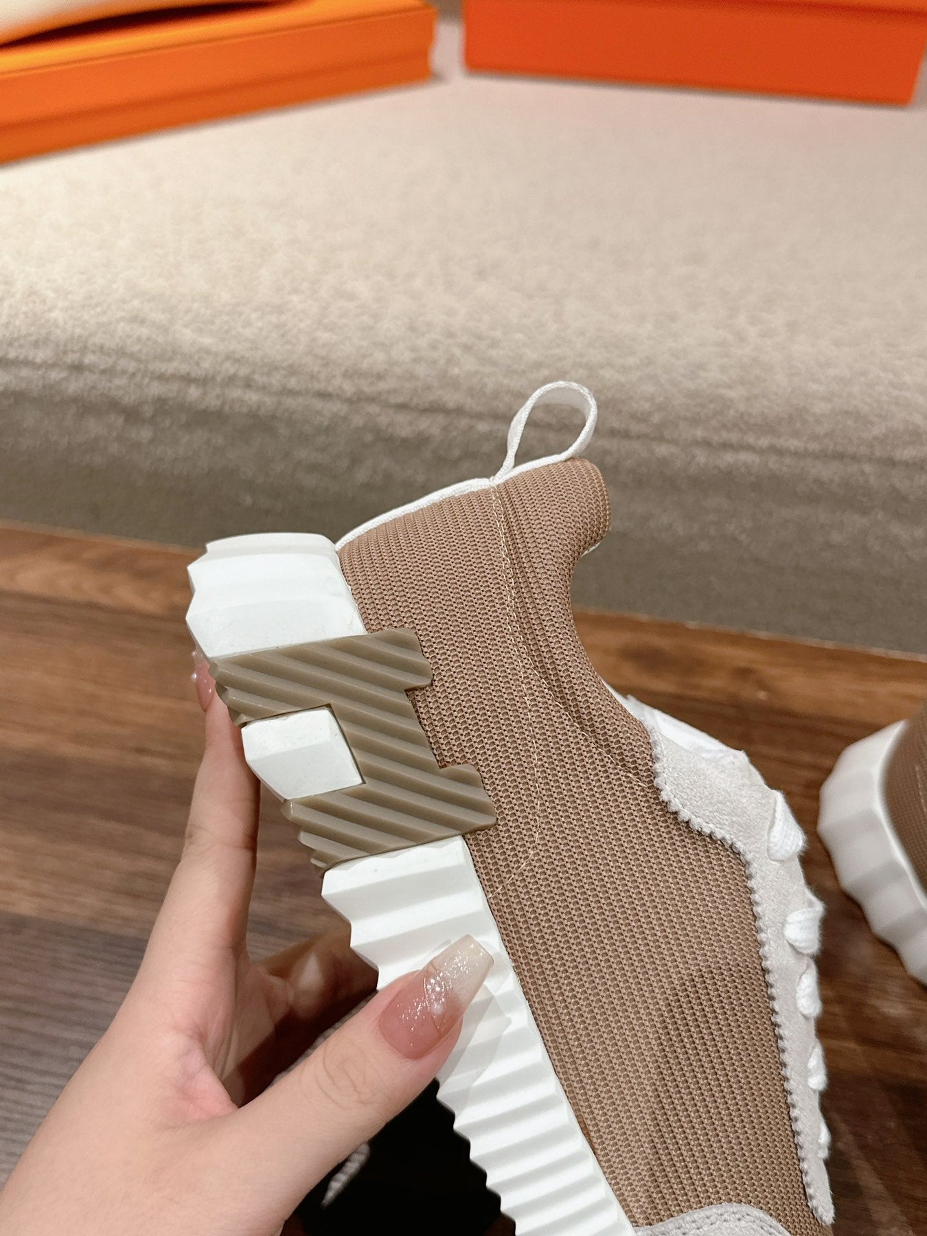 MAINLAND SNEAKER IN PALE GRAY SUEDE AND LIGHT BROWN BREATHABLE MESH FABRIC