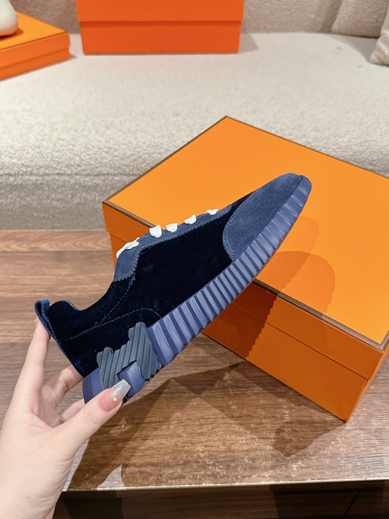 MAINLAND SNEAKER IN NAVY BLUE SUEDE AND BLACK VELVET