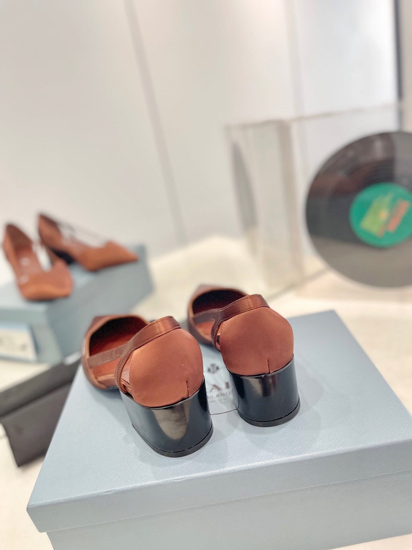 PRA BRUSHED CUT-OUT PUMPS RUSSET SATIN