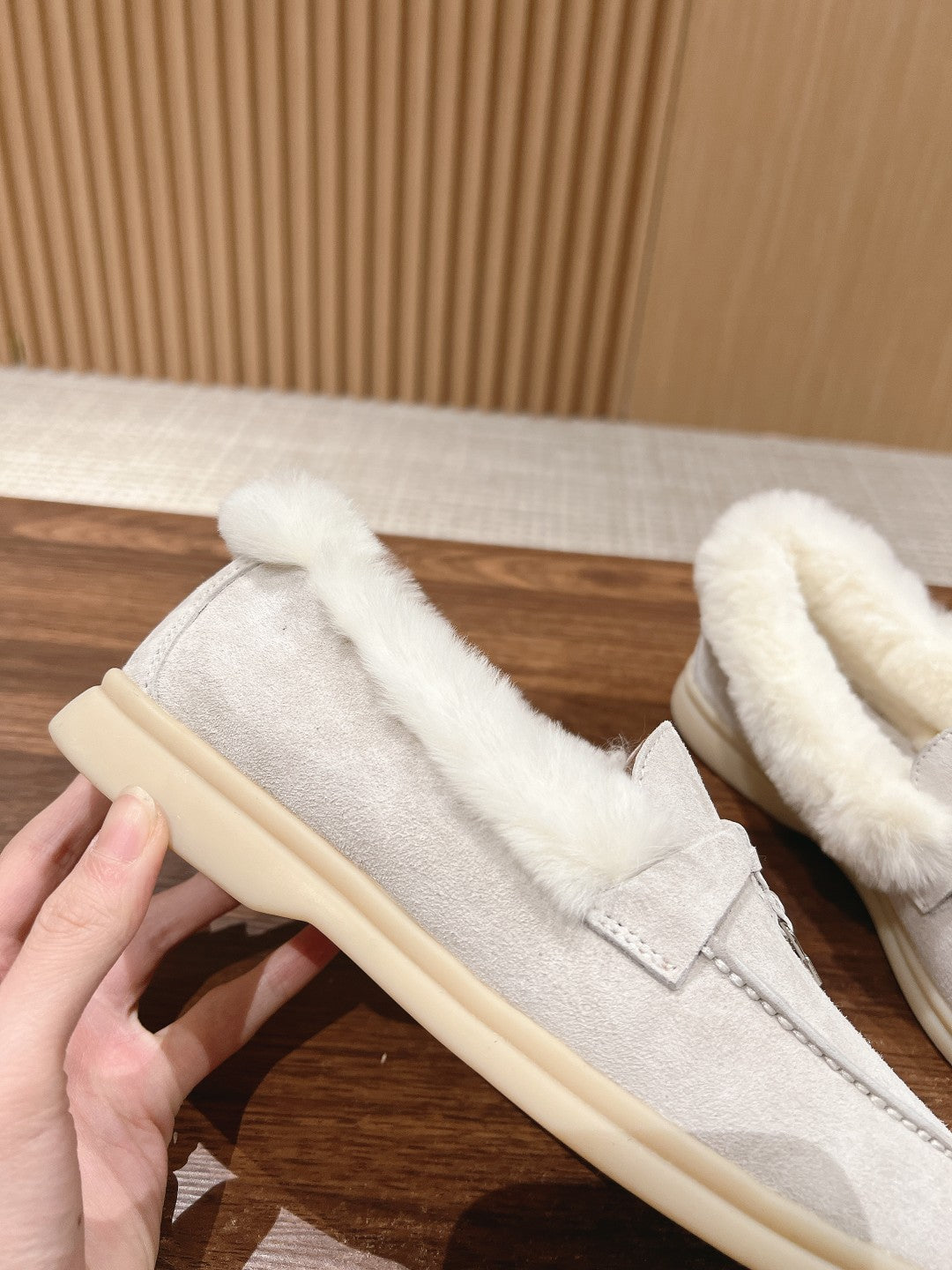 LP SUMMER CHARMS WALK LOAFERS LIGHT GRAY FLEECE
