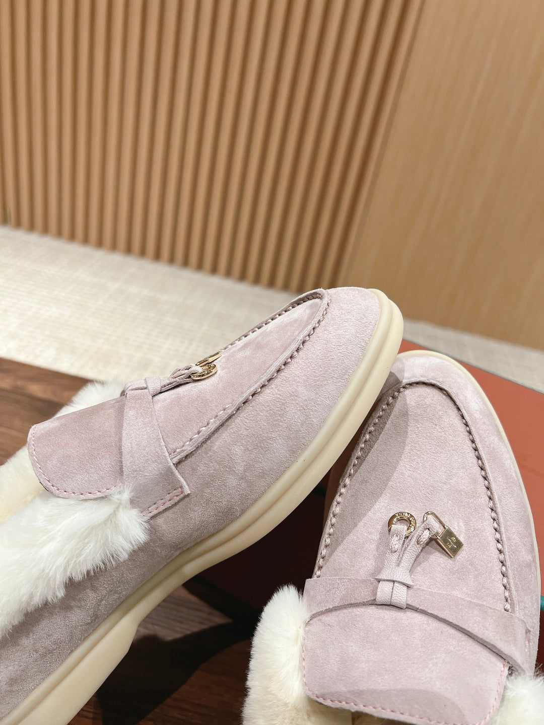 LP SUMMER CHARMS WALK LOAFERS THISTLE FLEECE
