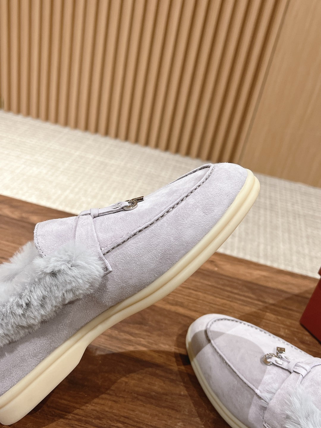 LP SUMMER CHARMS WALK LOAFERS BRIGHT GRAY FLEECE