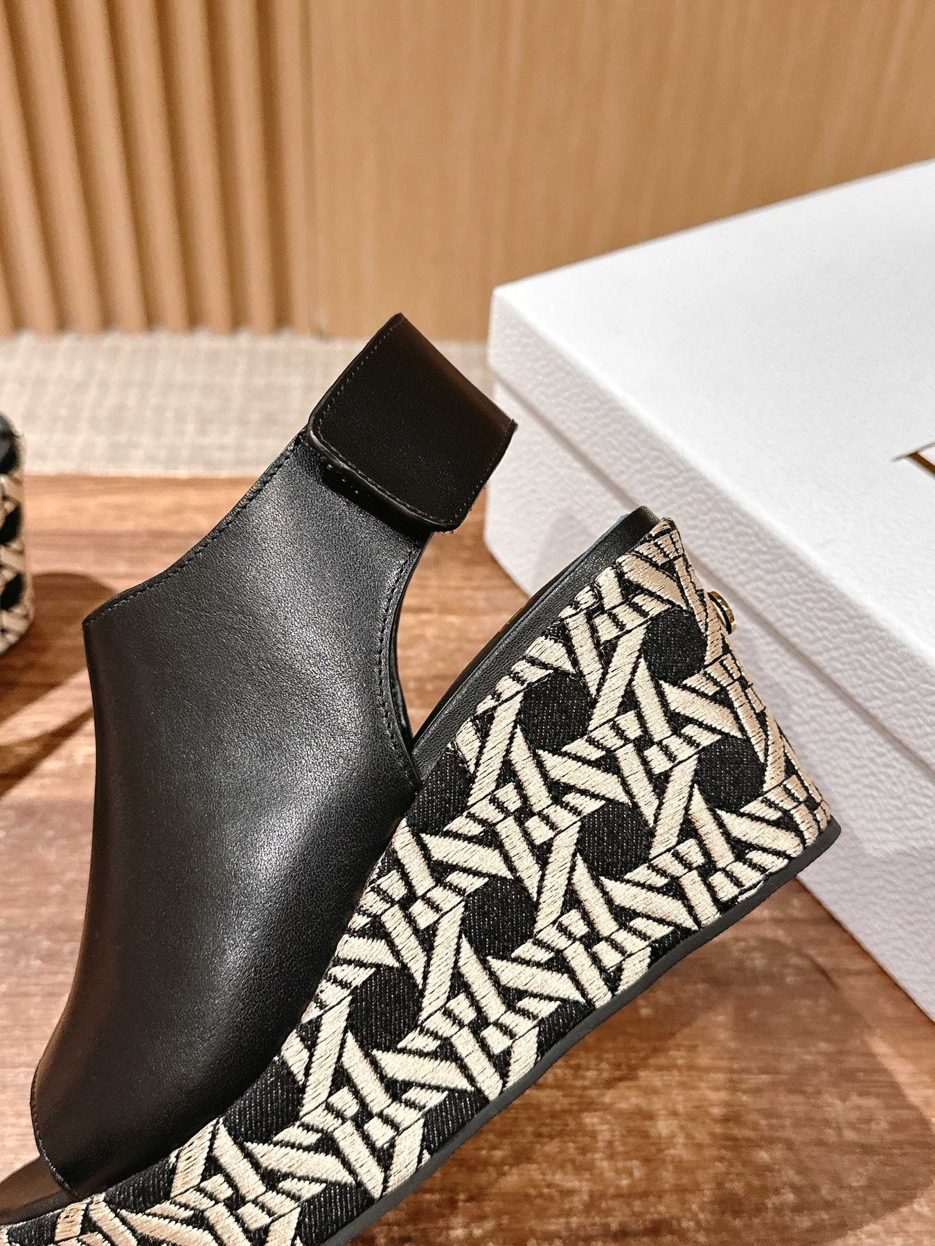 ATTITUDE WEDGE HIGH SLINGBACK 90MM IN BLACK CALFSKIN CANVAS SOLE