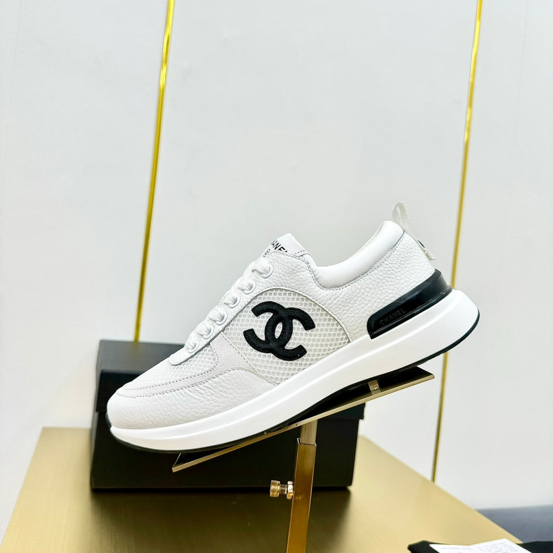 CLASSIC TRAINER IN WHITE MERCERIZED VELVET