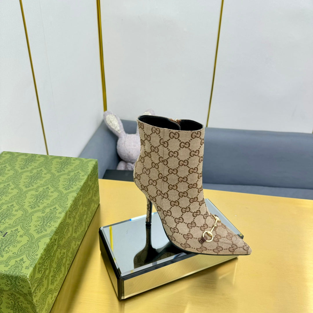 GG HORSEBIT ANKLE BOOT IN TAN BEIGE MONOGRAM CANVAS