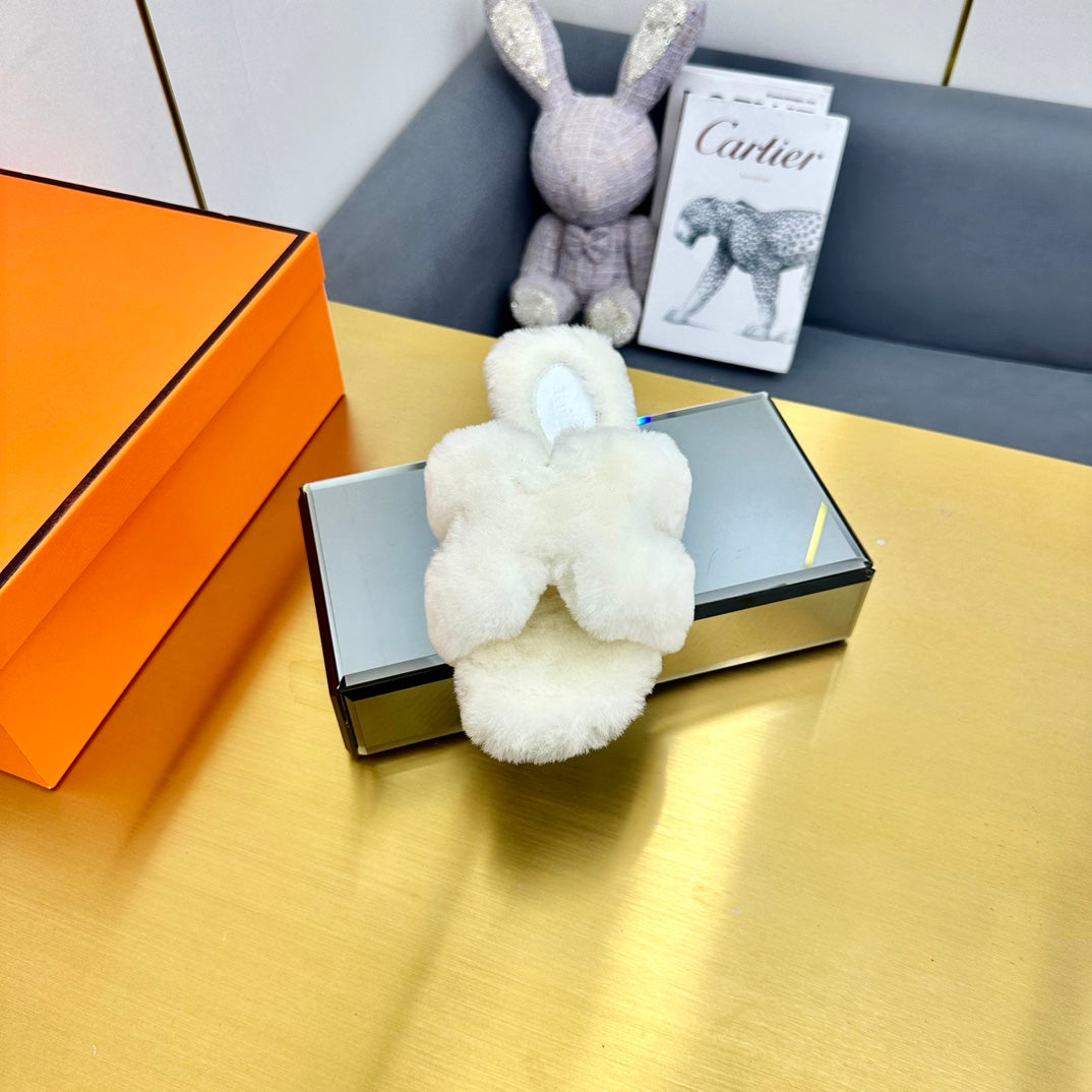 ORAN SHEARLING SANDALS WHITE