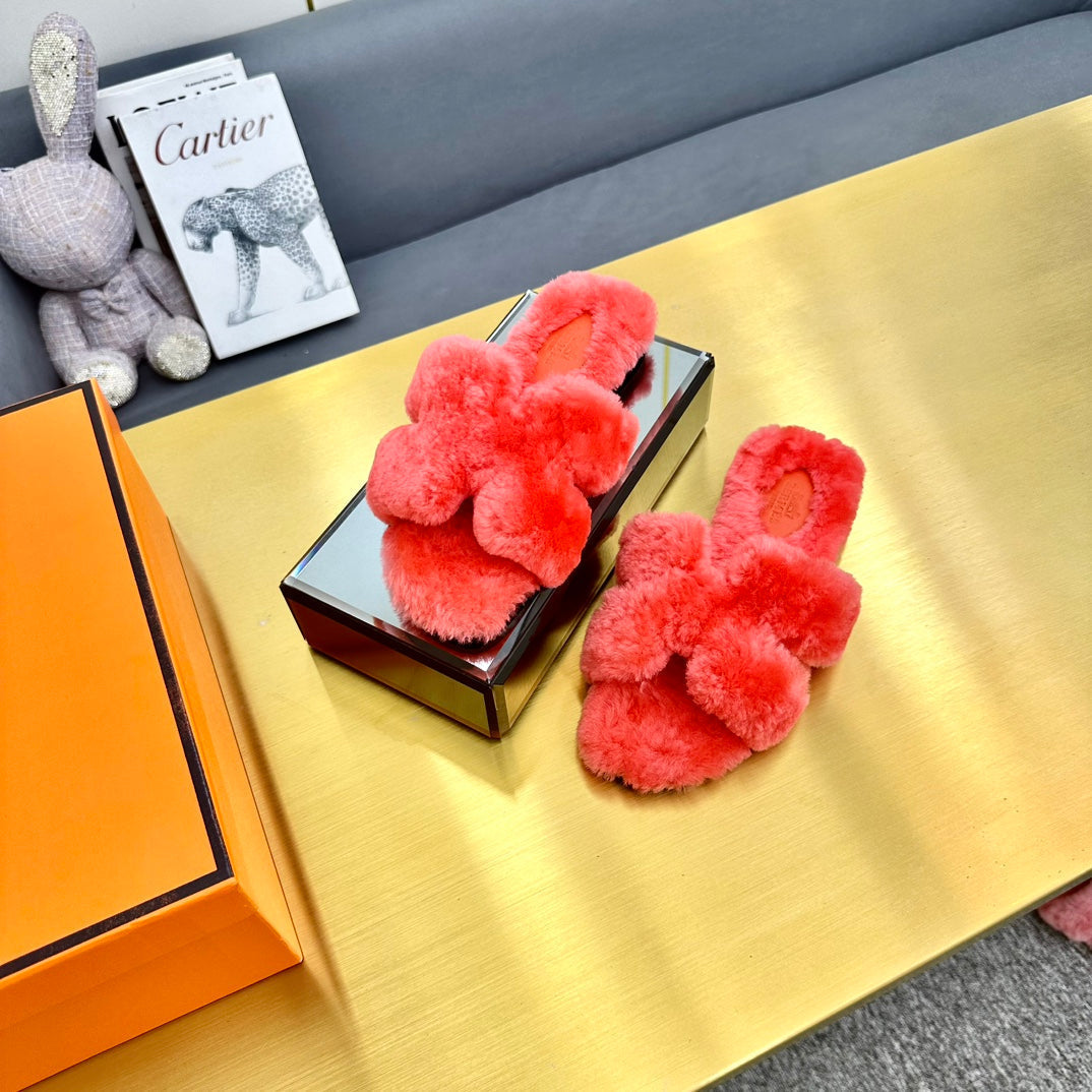 ORAN SHEARLING SANDALS RED PINK