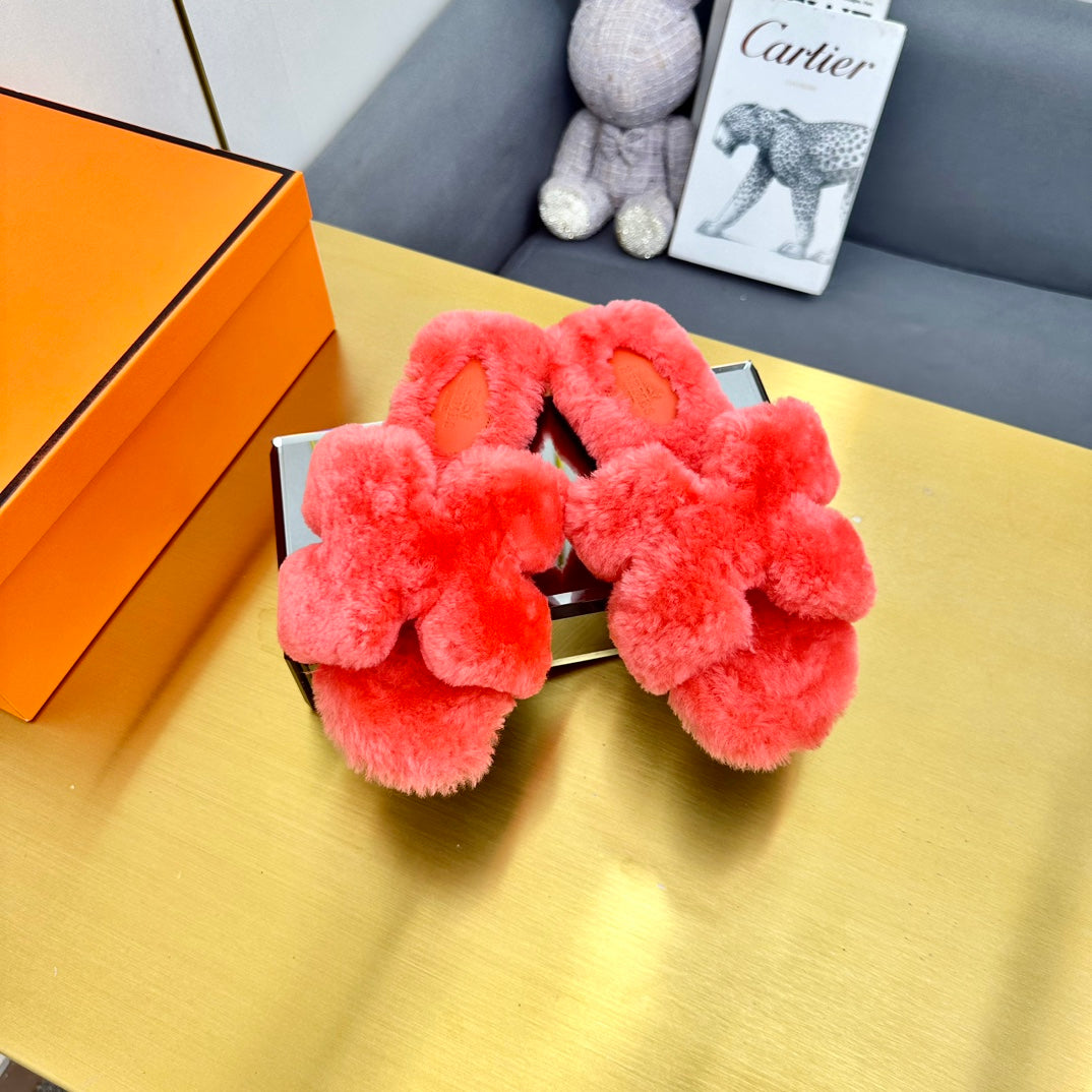 ORAN SHEARLING SANDALS RED PINK
