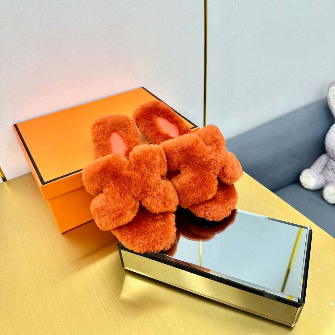 ORAN SHEARLING SANDALS SALAMANDER ORANGE