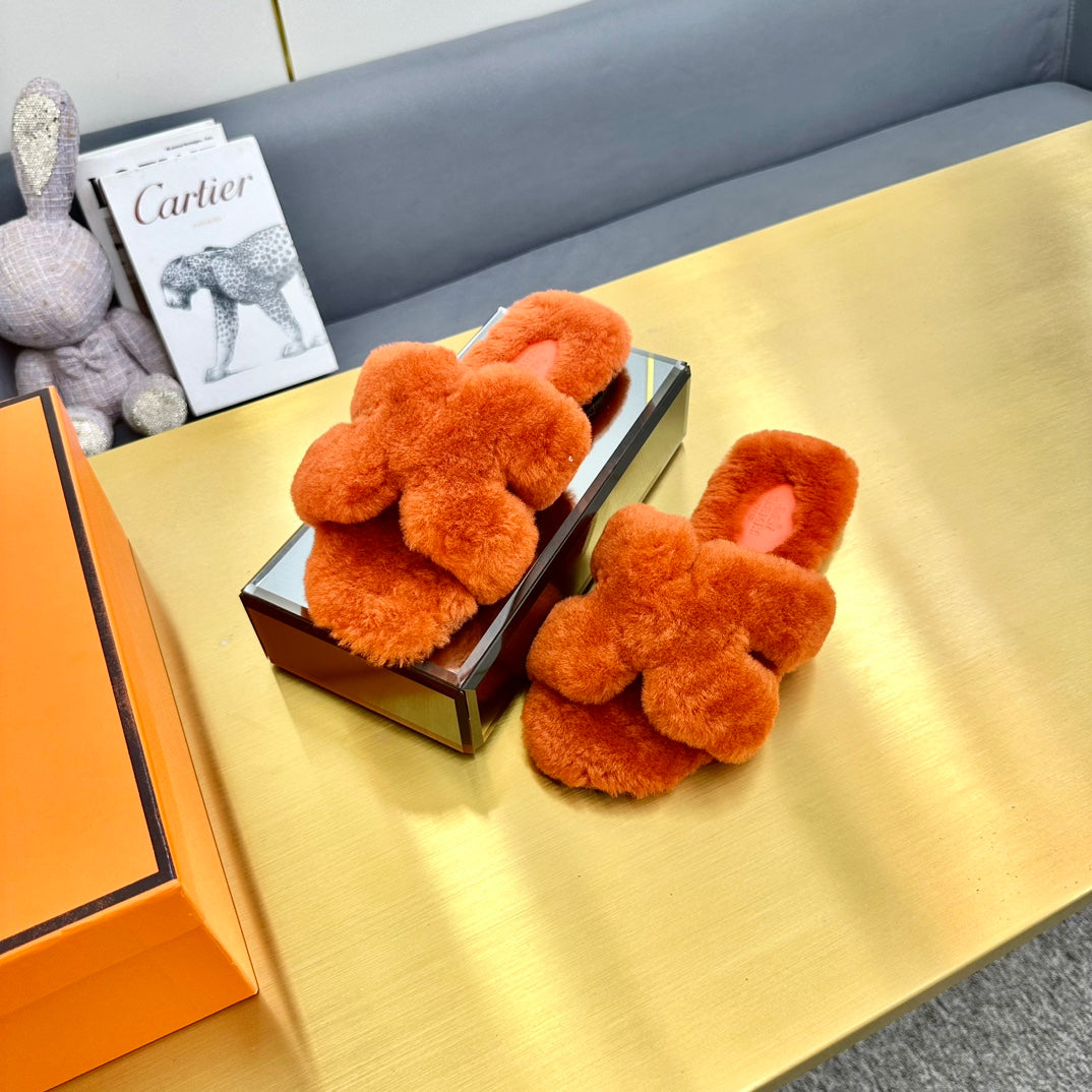 ORAN SHEARLING SANDALS SALAMANDER ORANGE