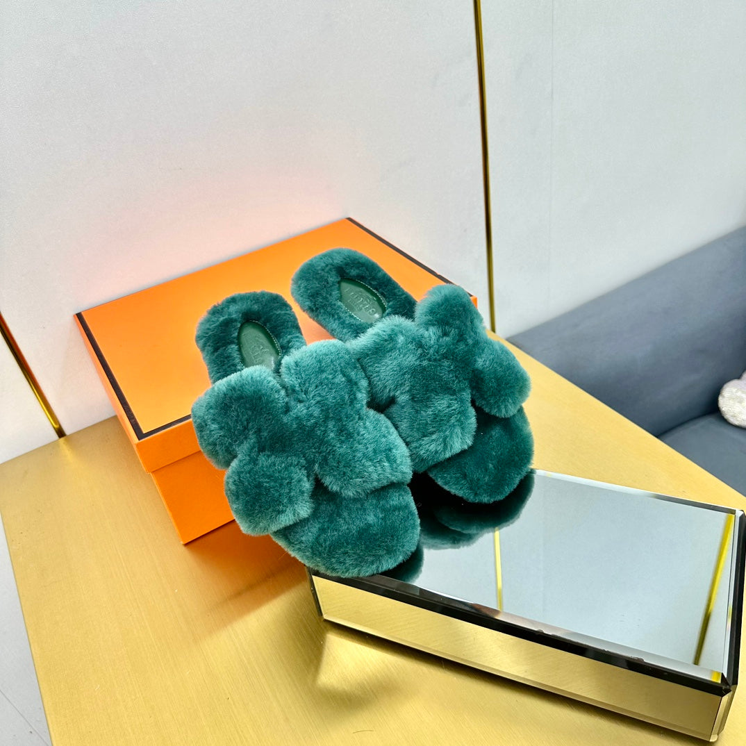ORAN SHEARLING SANDALS TEAL GREEN