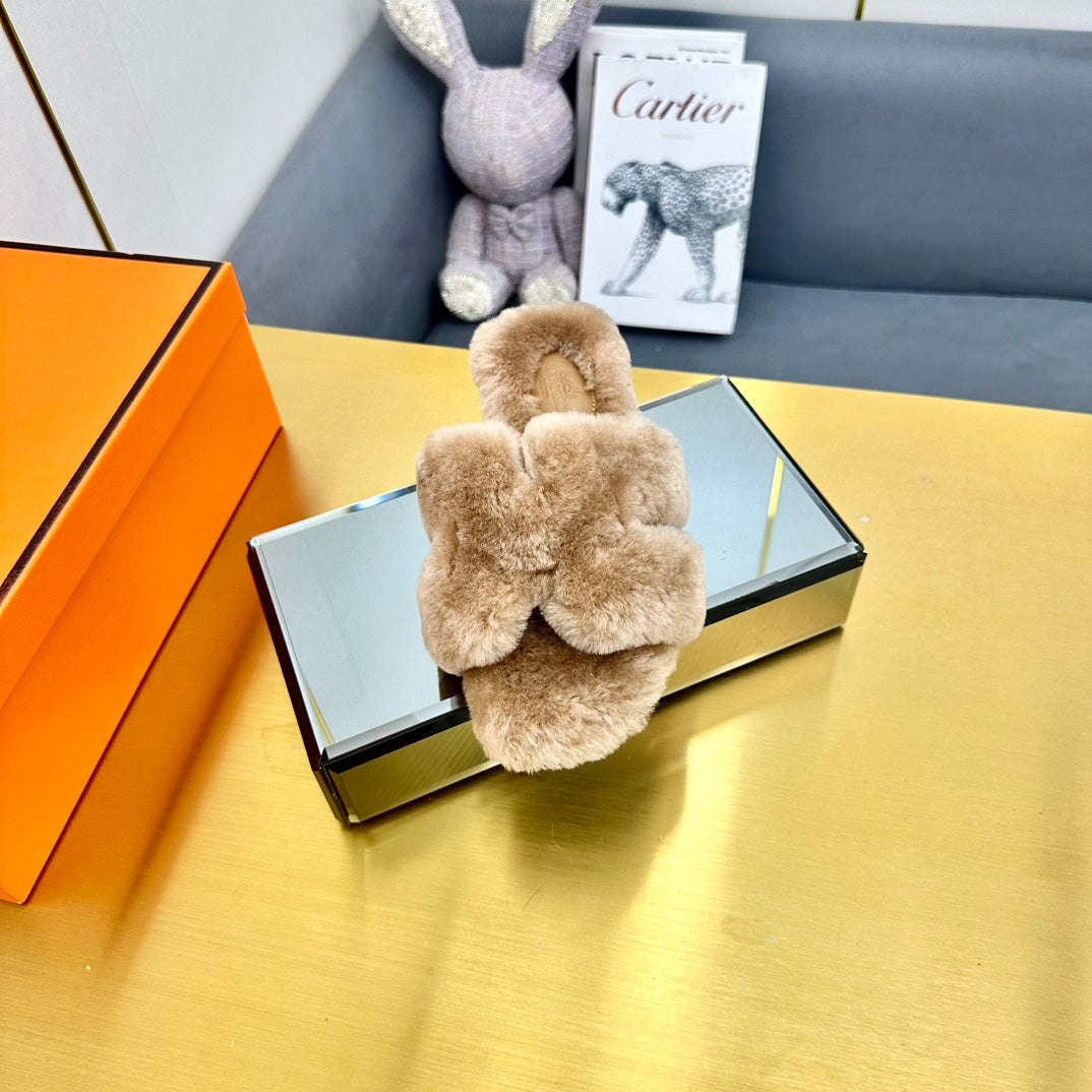 ORAN SHEARLING SANDALS LIGHT BROWN