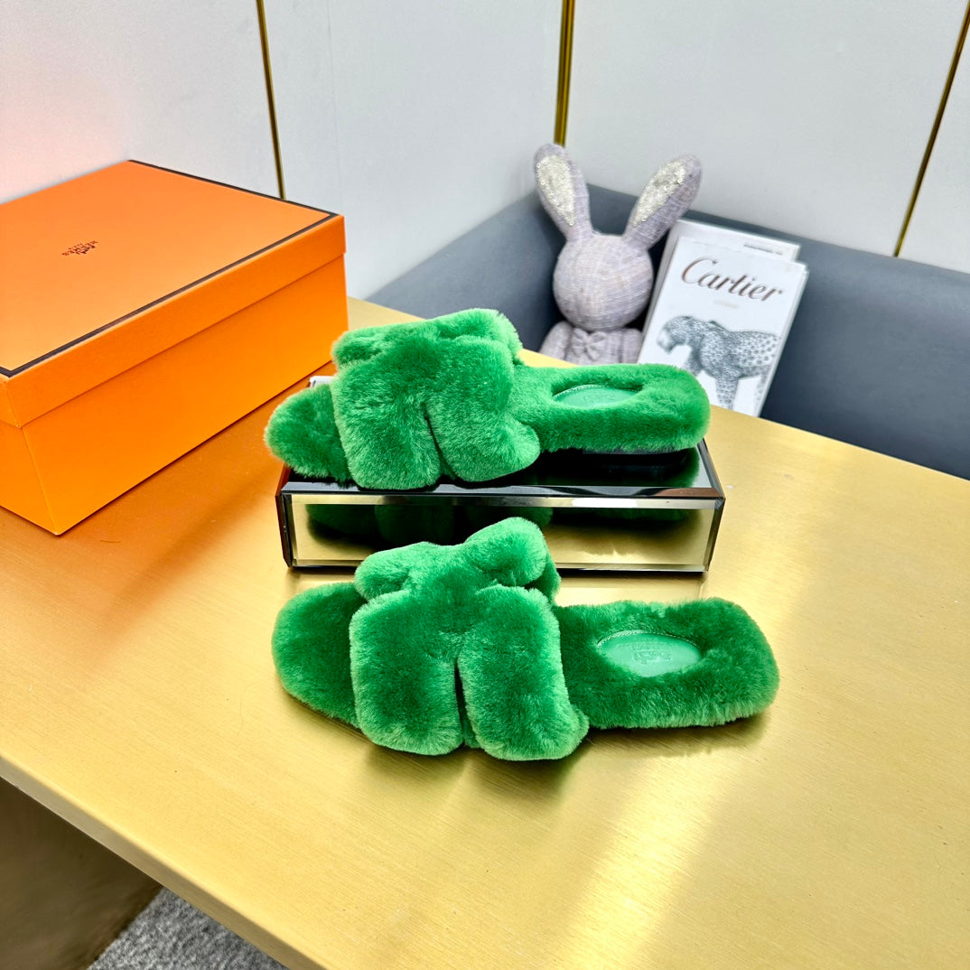 ORAN SHEARLING SANDALS LAWN GREEN