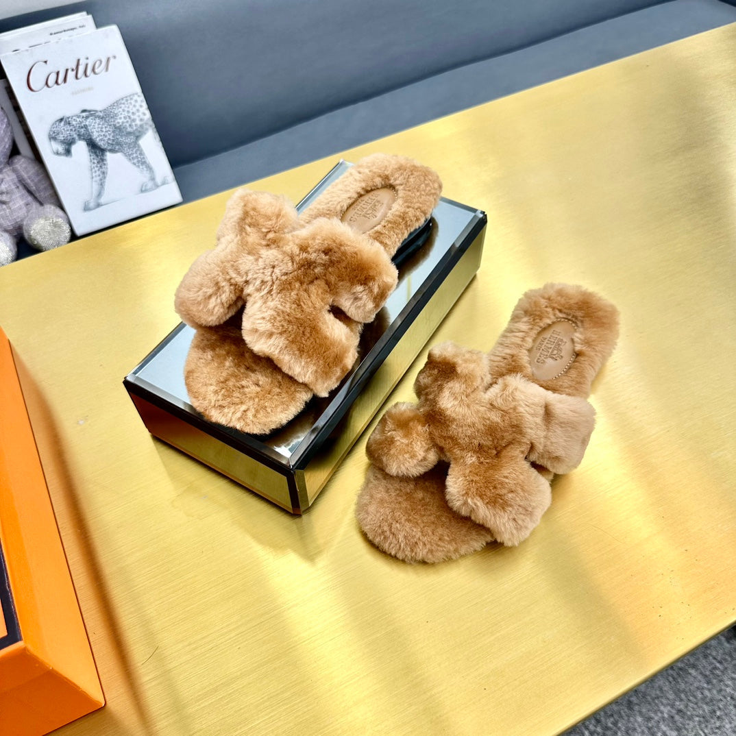ORAN SHEARLING SANDALS PERU BROWN