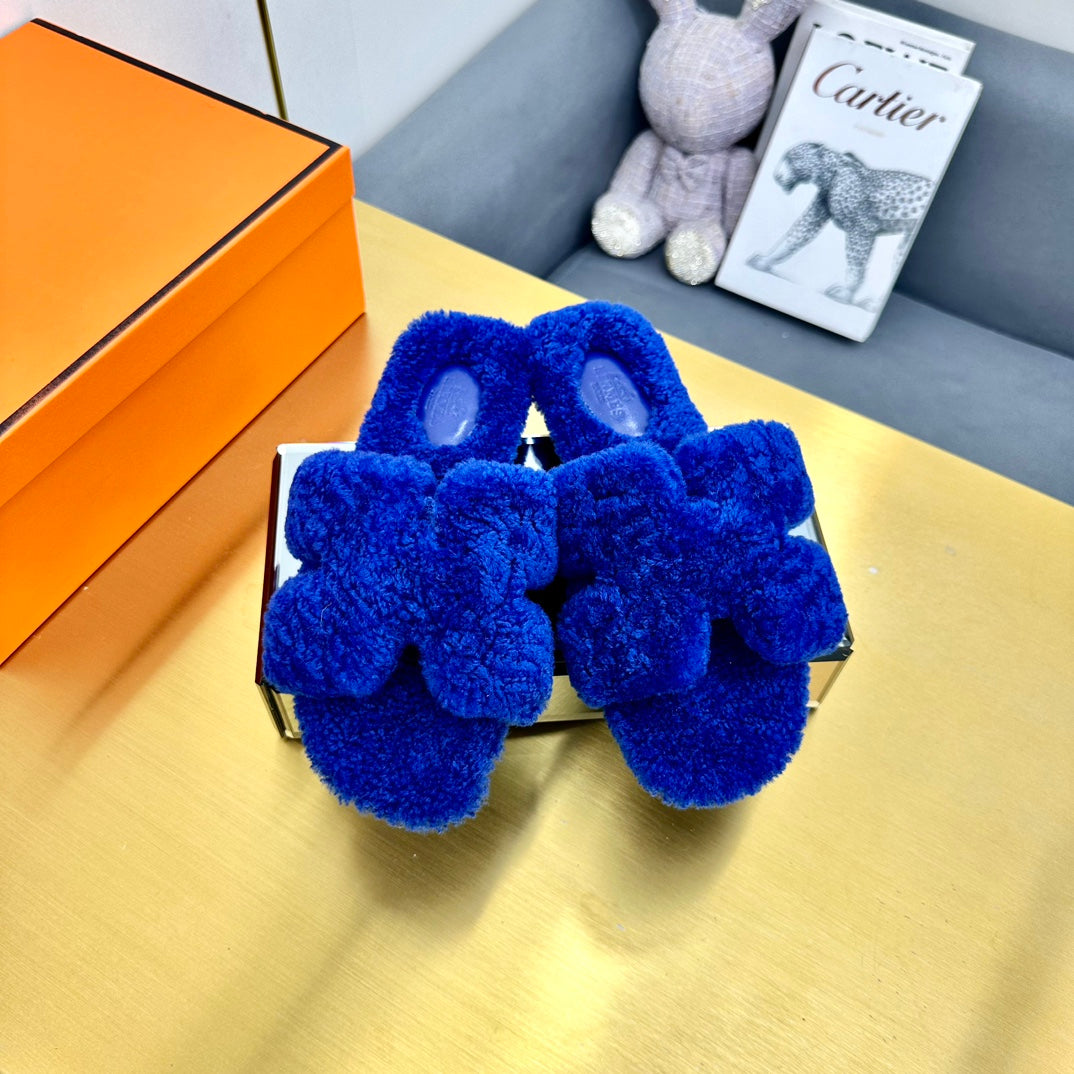 ORAN SHEARLING SANDALS INDIGO BLUE