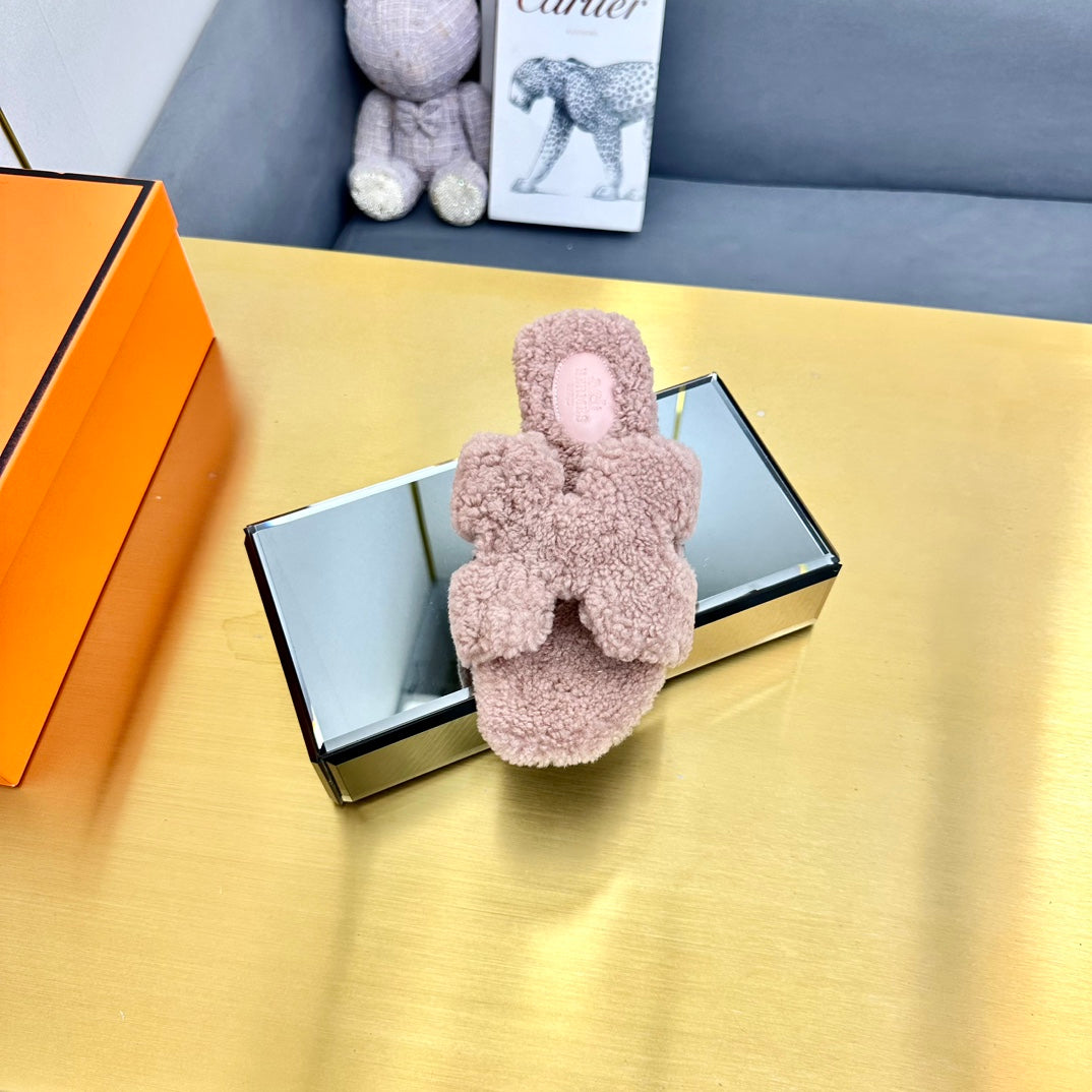 ORAN SHEARLING SANDALS DUSTY PINK