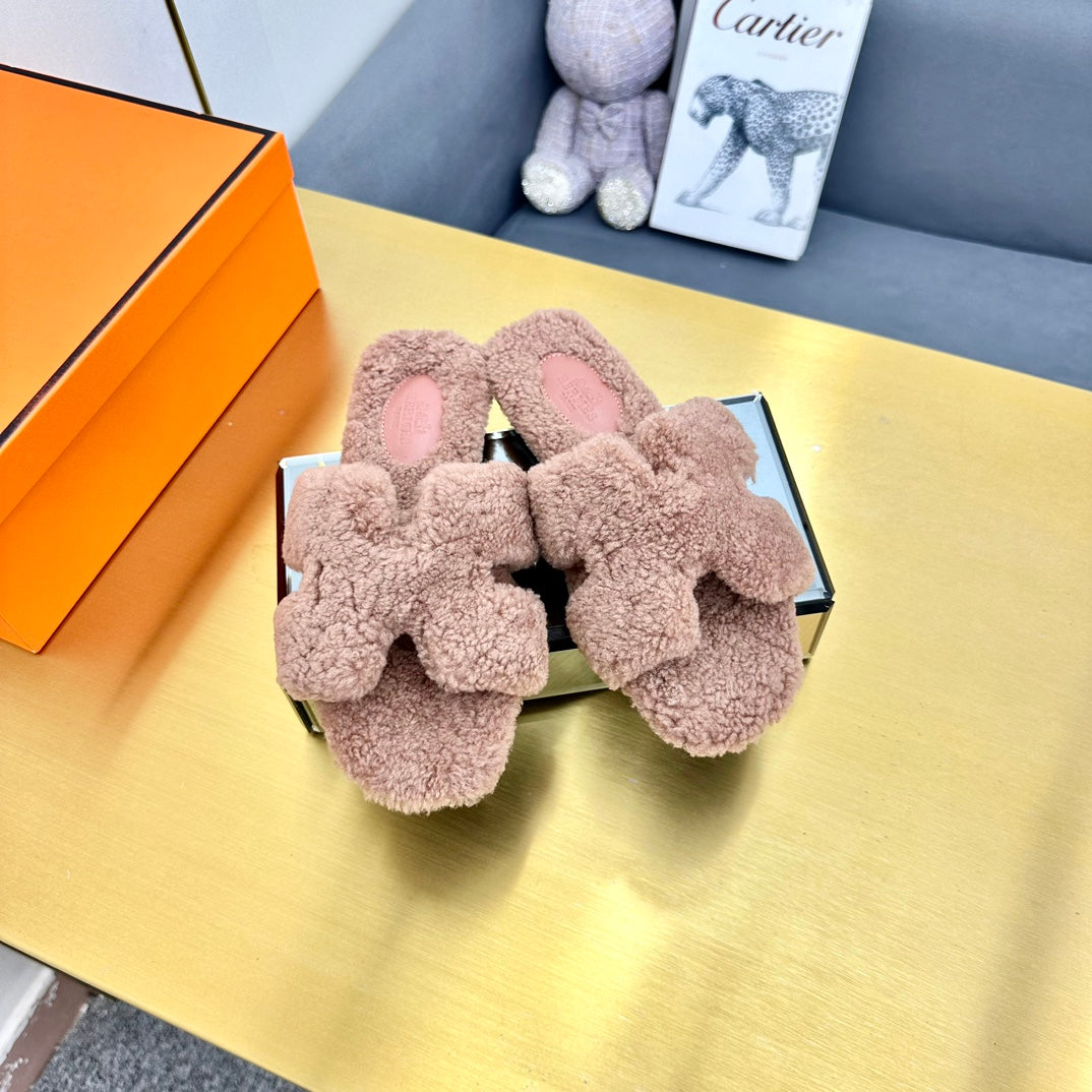 ORAN SHEARLING SANDALS ROSY BROWN