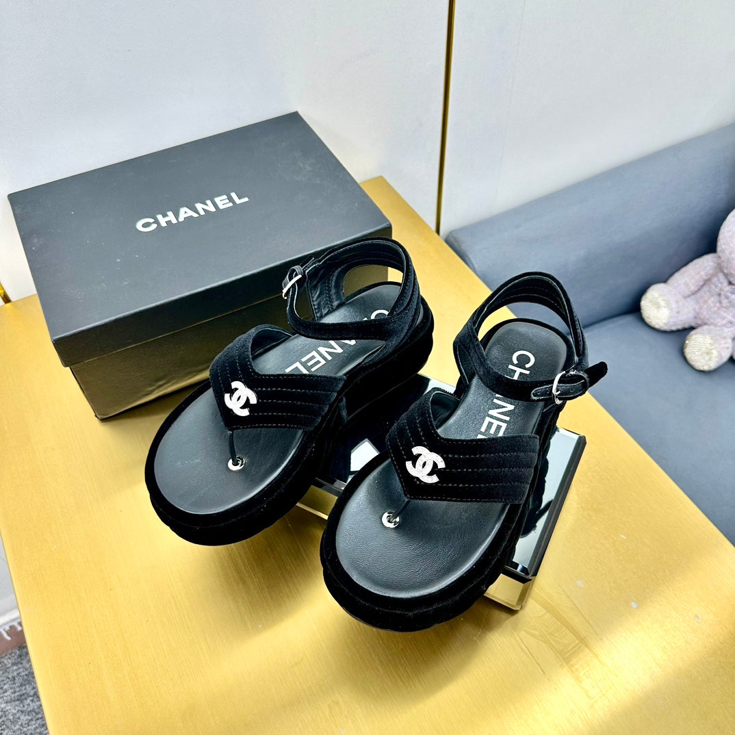 GROSGRAIN SANDAL IN BLACK VELVET