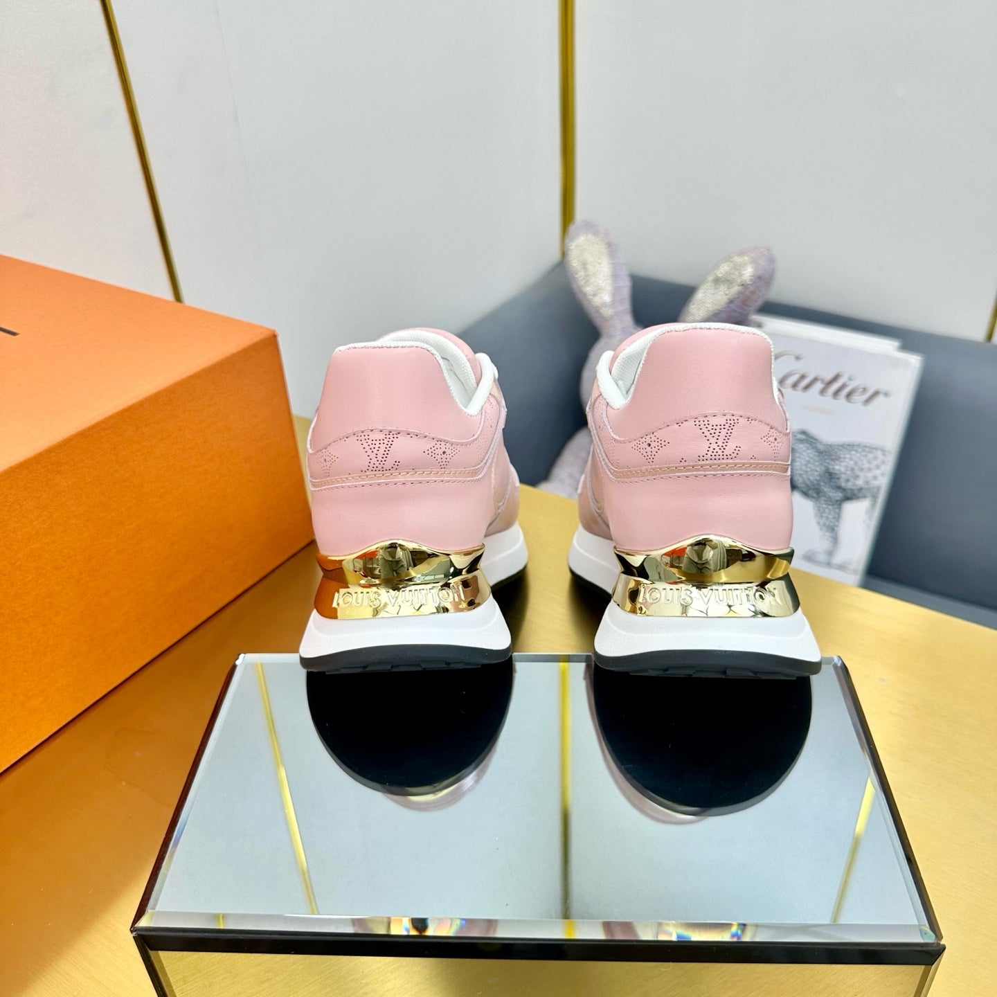 NEO RUN AWAY SNEAKER IN ROSE PINK CALFSKIN