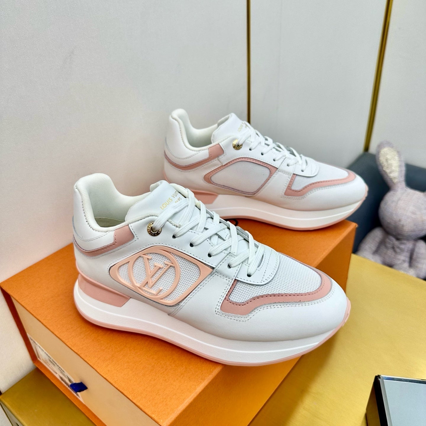 NEO RUN AWAY SNEAKER IN WHITE MIX PEACH PINK CALFSKIN