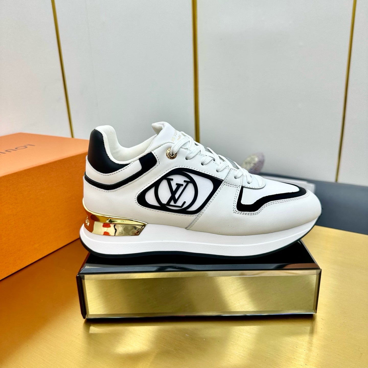 NEO RUN AWAY SNEAKER IN WHITE MIX BLACK CALFSKIN