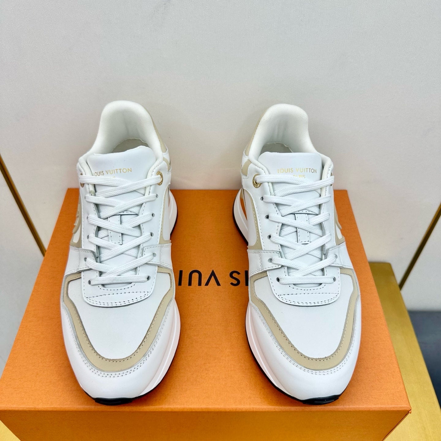 NEO RUN AWAY SNEAKER IN WHITE MIX GOLD CALFSKIN