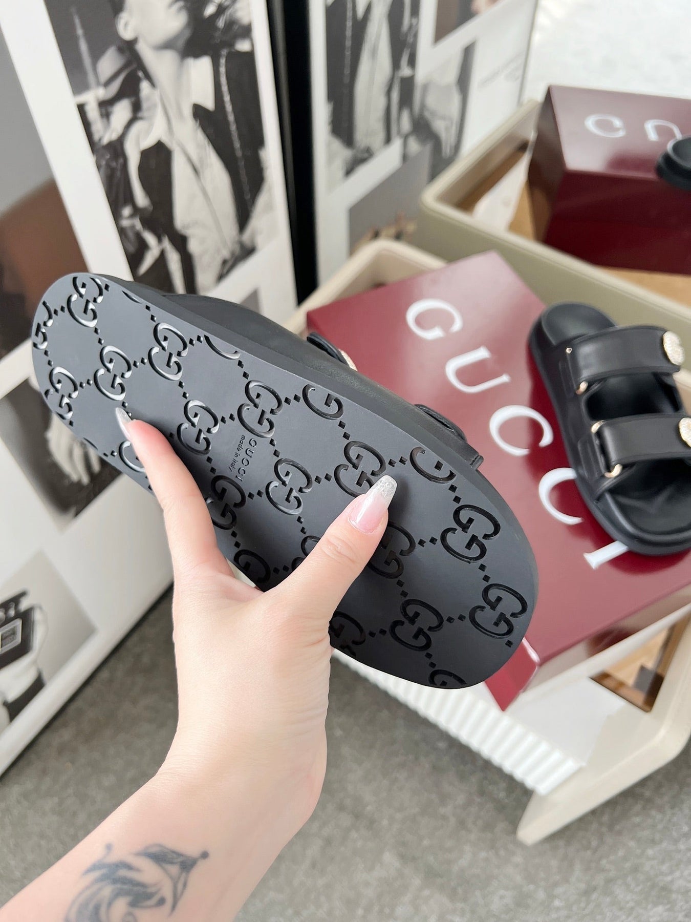 DOUBLE G CRYSTAL FLAT SANDALS IN BLACK SOFT LAMBSKIN