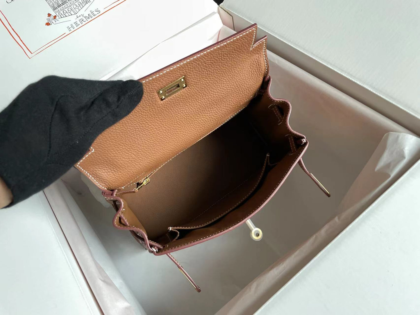 BIRKIN 25 BAG IN CHOCOLATE BROWN CALFSKIN WITH WHITE STICKER