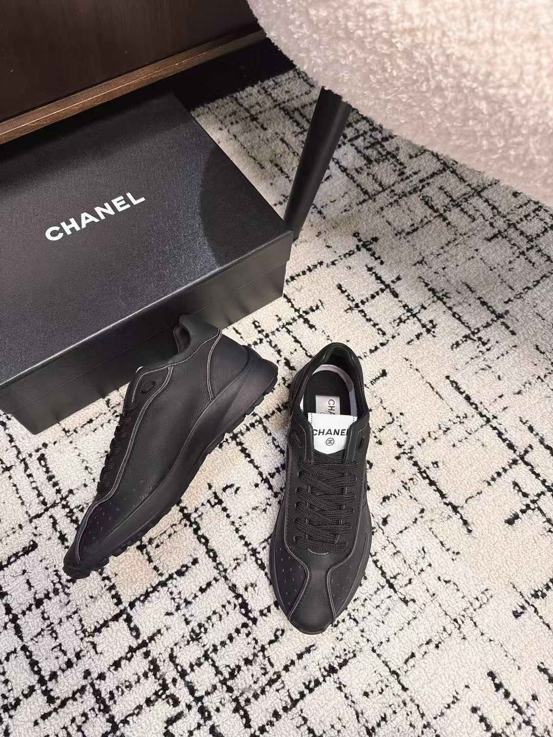 CLASSIC SNEAKERS IN BLACK SHEEPSKIN