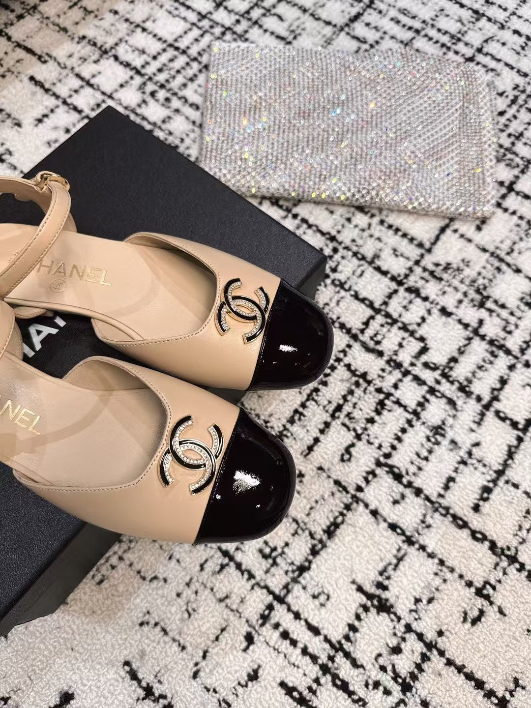 FLAT SLINGBACKS IN MACAROON BEIGE MIX BLACK CALFSKIN