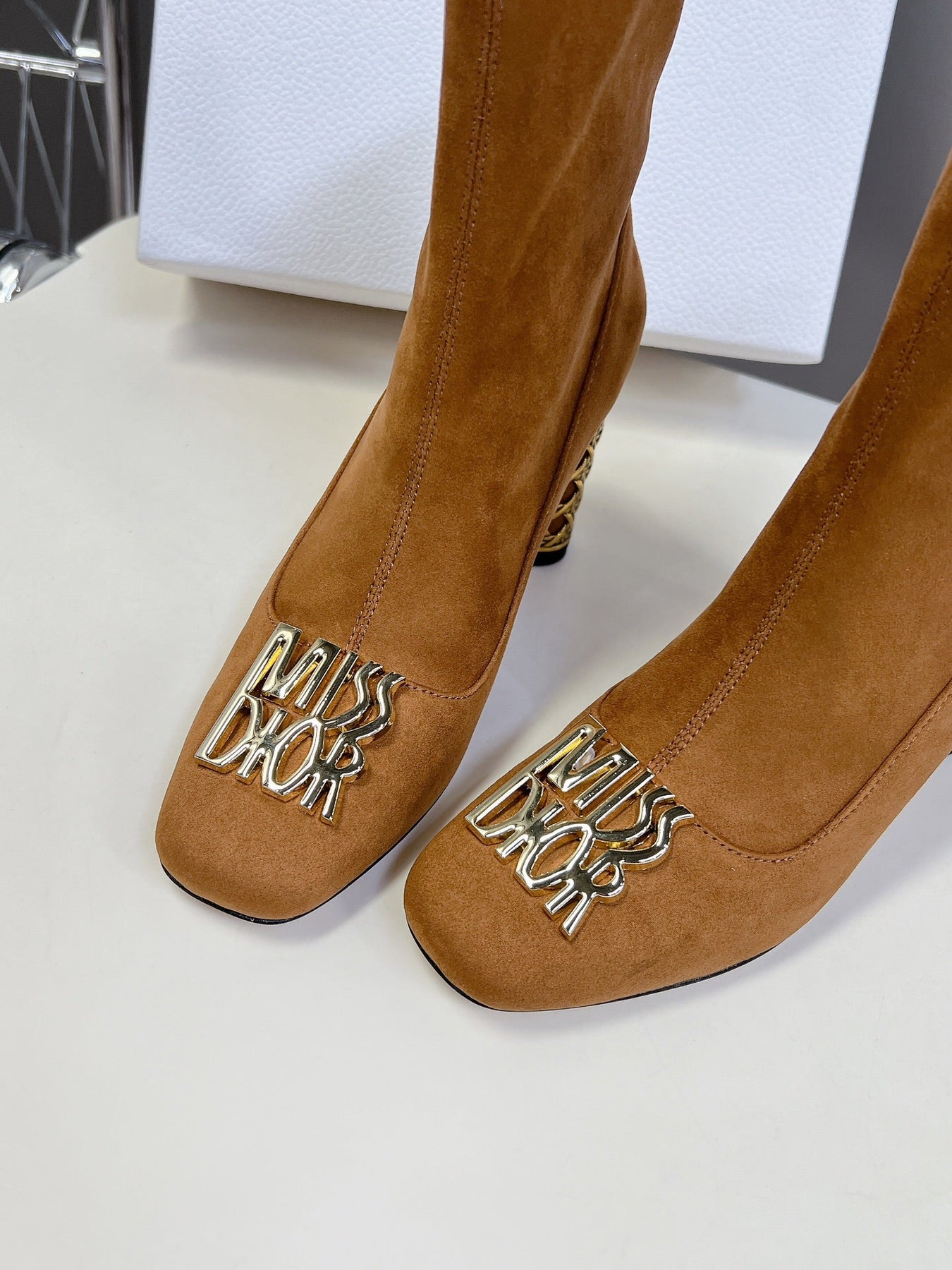ICON HEELED ANKLE BOOT BRONZE BROWN SUEDE 8 CM WITH GOLD LOGO