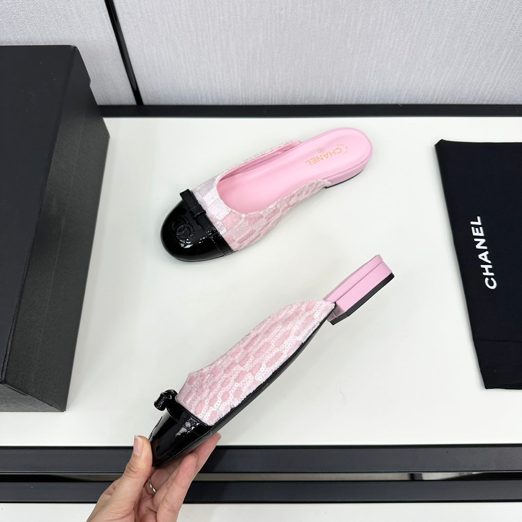 BOW MULE IN LIGHT PINK FABRIC AND BLACK CALFSKIN