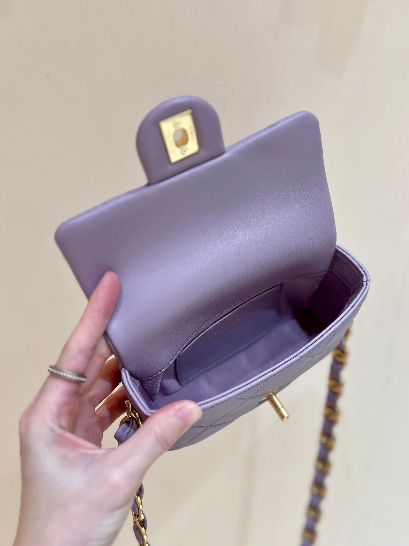 MINI FLAP BAG 16 IN BABY PURPLE LAMBSKIN GOLD DOUBLE C THICK CHAIN