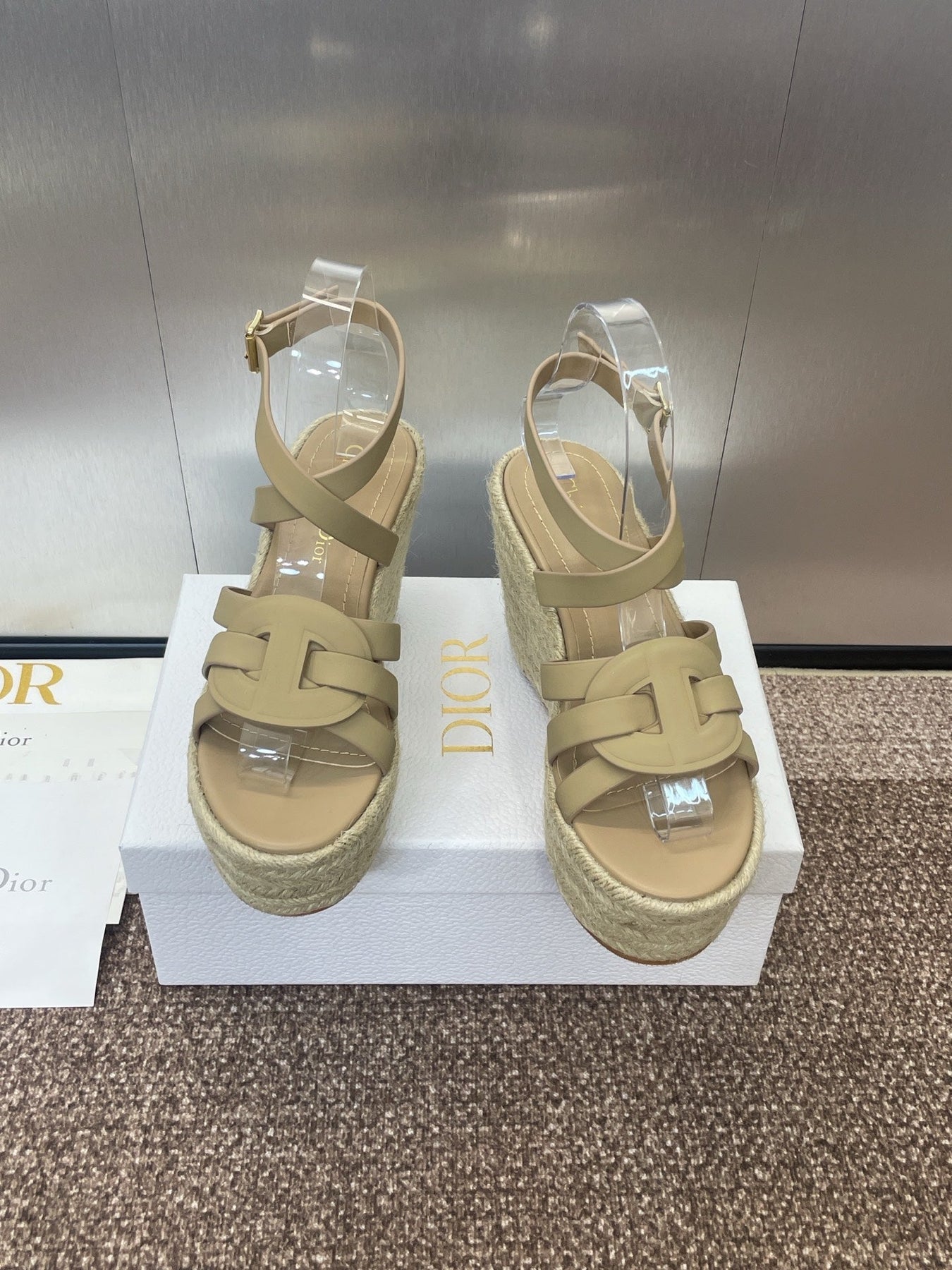 D-CLUB 25S HIGH HEEL WEDGE 100MM IN GOLDEN BEIGE CALFSKIN RAFFIA SOLE