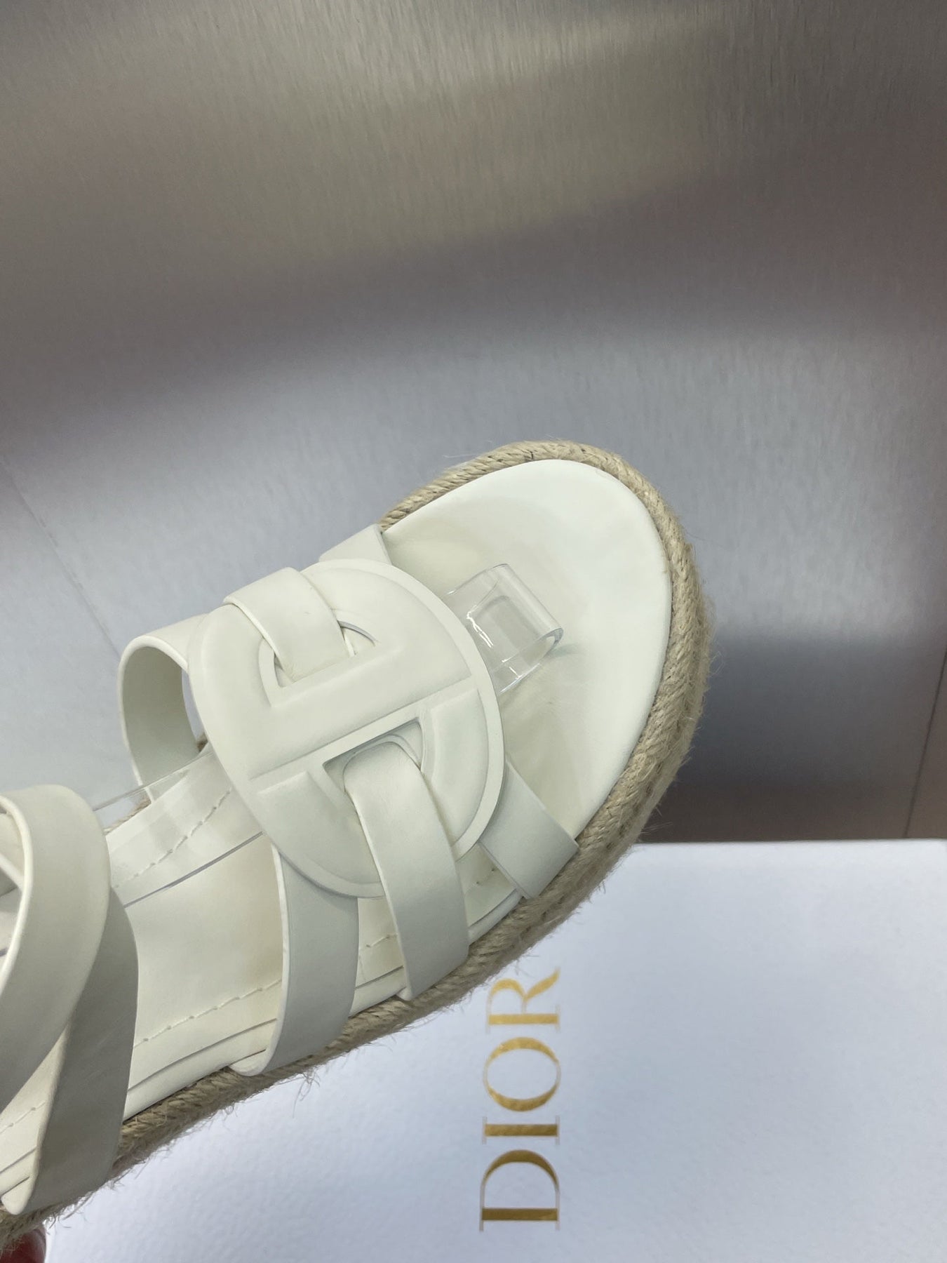 D-CLUB 25S HIGH HEEL WEDGE 100MM IN WHITE CALFSKIN RAFFIA SOLE