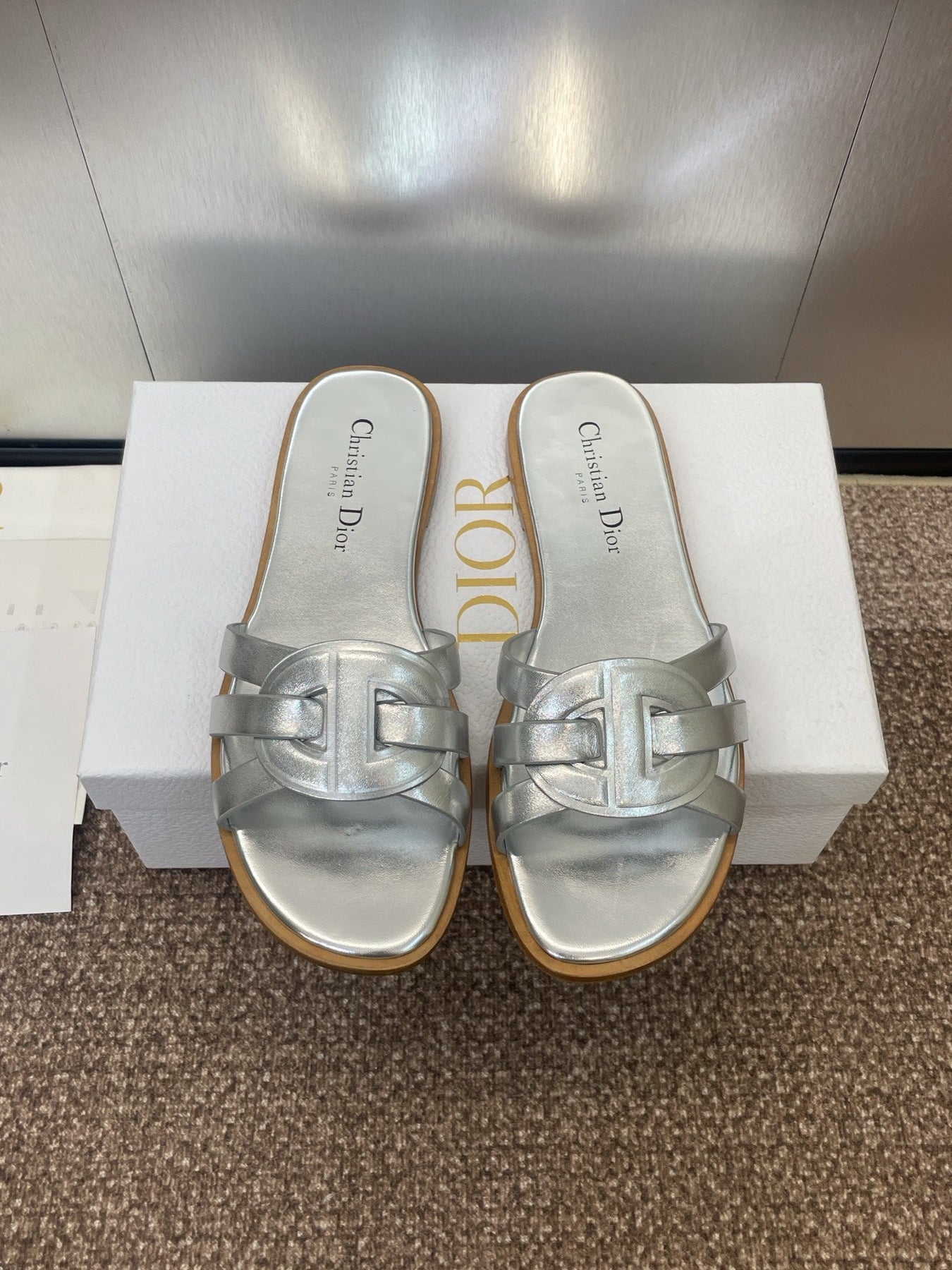 D-CLUB SLIDE SANDAL 25S IN SILVER GLOSSY CALFSKIN