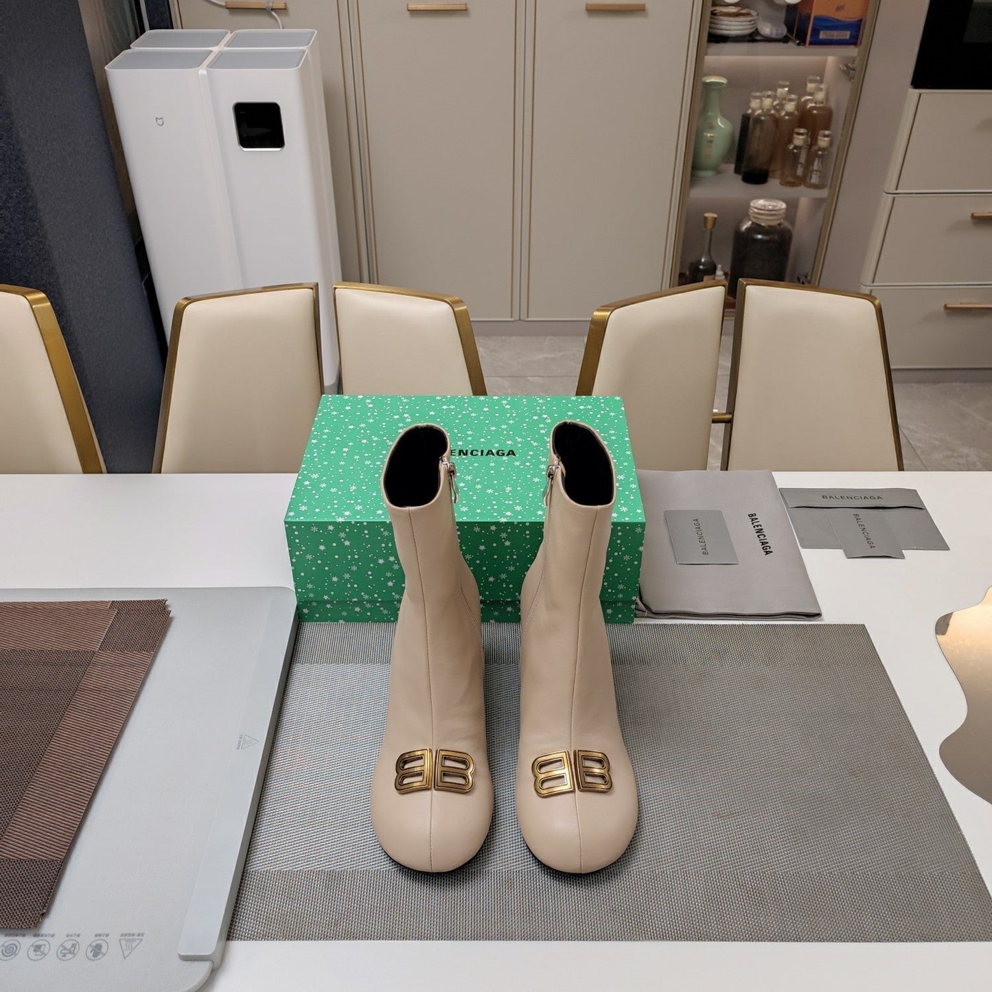 ROUND-TOE HIGH HEEL BOOTS IN BEIGE SMOOTH LAMBSKIN