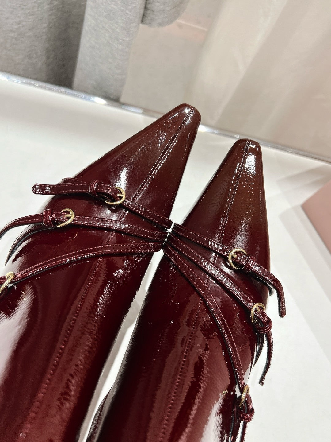 HIGH HEEL POINTED-TOE BOOTS IN WINE RED PATENT LAMBSKIN
