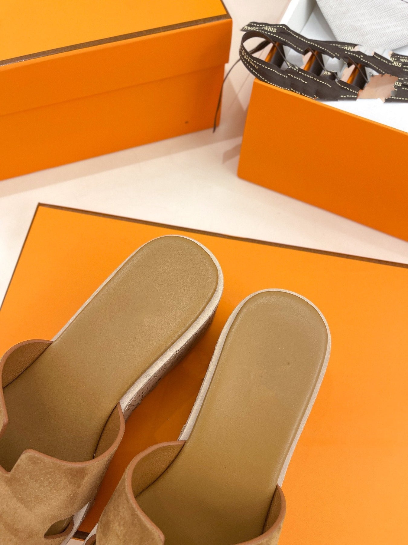 Eze 30 Sandal Brown Suede